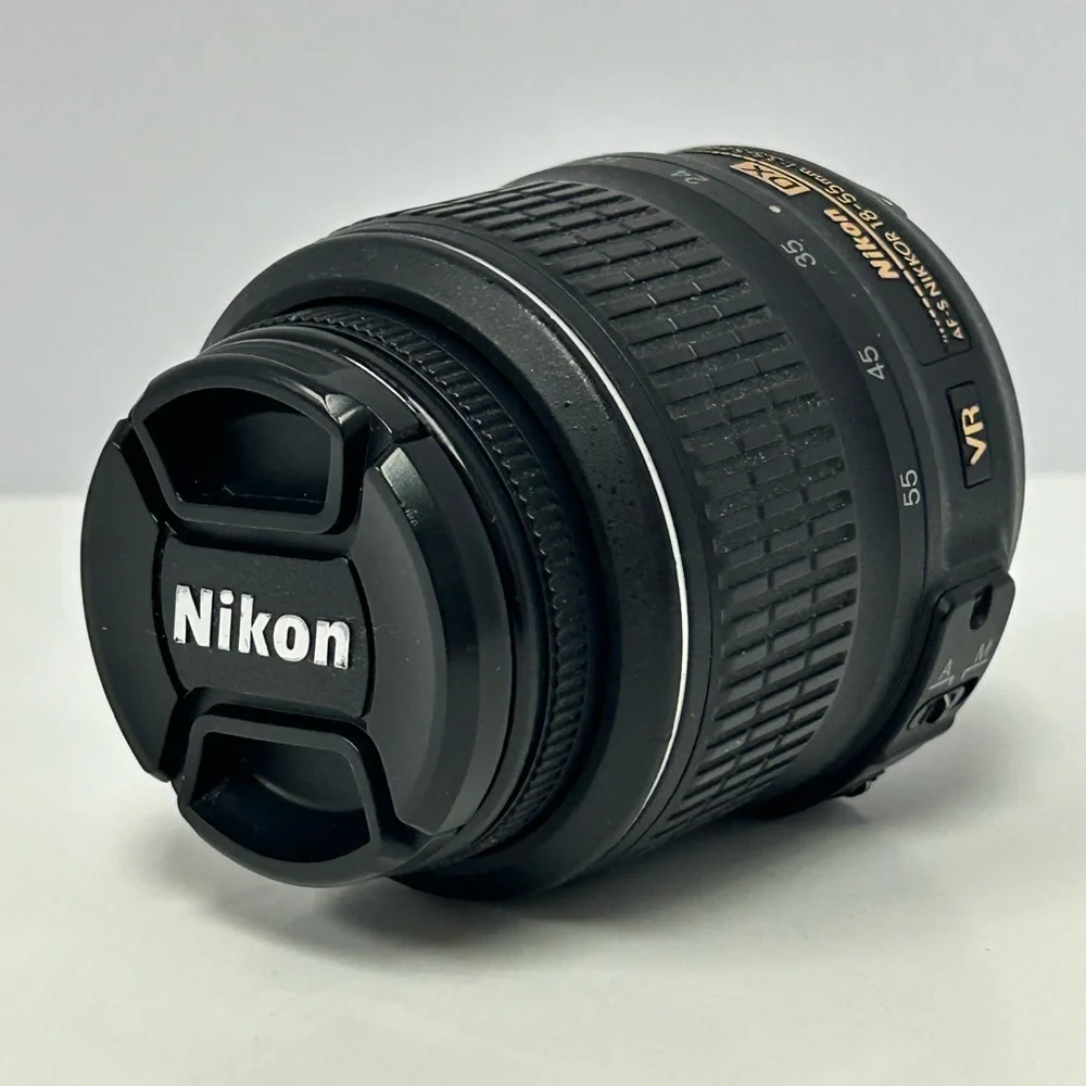 Nikon 18-55mm f/3.5-5.6G VR AF-S DX Nikkor Zoom lens
